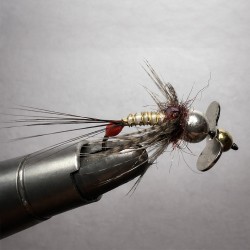 Spinfly Garage Iron Bee 2 g